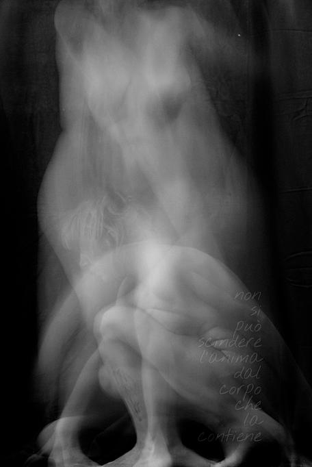 Self portrait Non si può scindere l’anima dal corpo che la contiene Lavoro autobiografico ©Donatella D’Angelo 2013