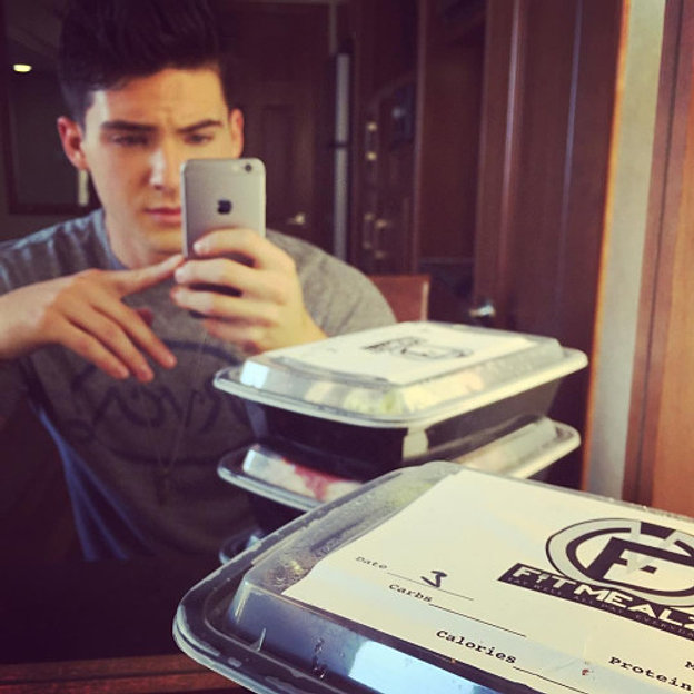 Caitlin Dechelle desktop Wallpapers