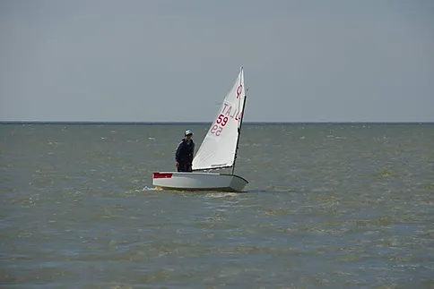 The First Racing Day Brought Good Wind And Sunny Weather The First Racing Day Brought Good Wind And Sunny Weather