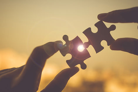 silhouette-woman-hands-connecting-couple