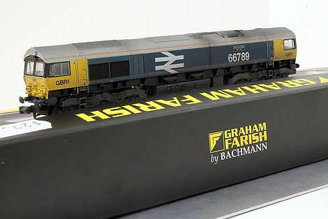Class 66 66789 (4).JPG