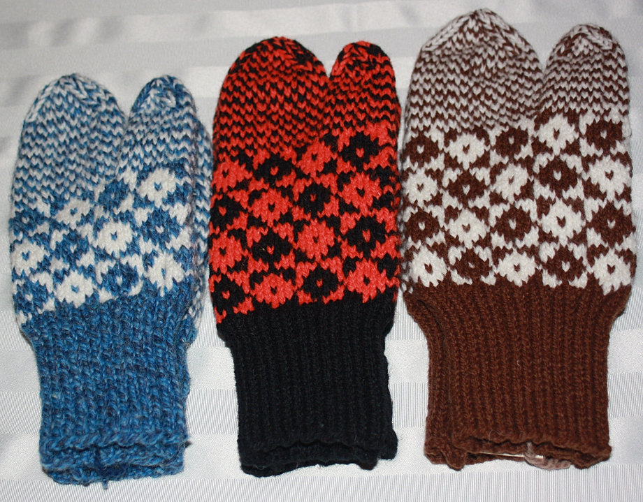 Aunt Maggies Homespun Mittens and Gloves