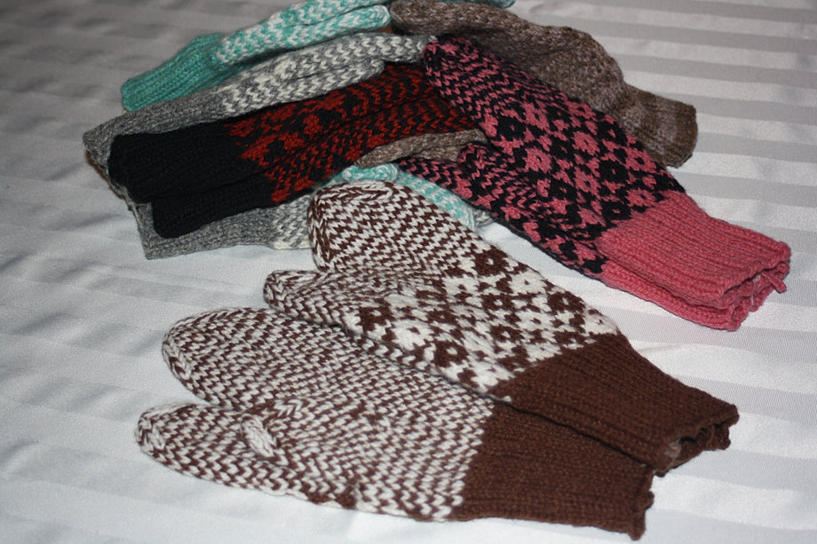 Aunt Maggies Homespun Mittens and Gloves