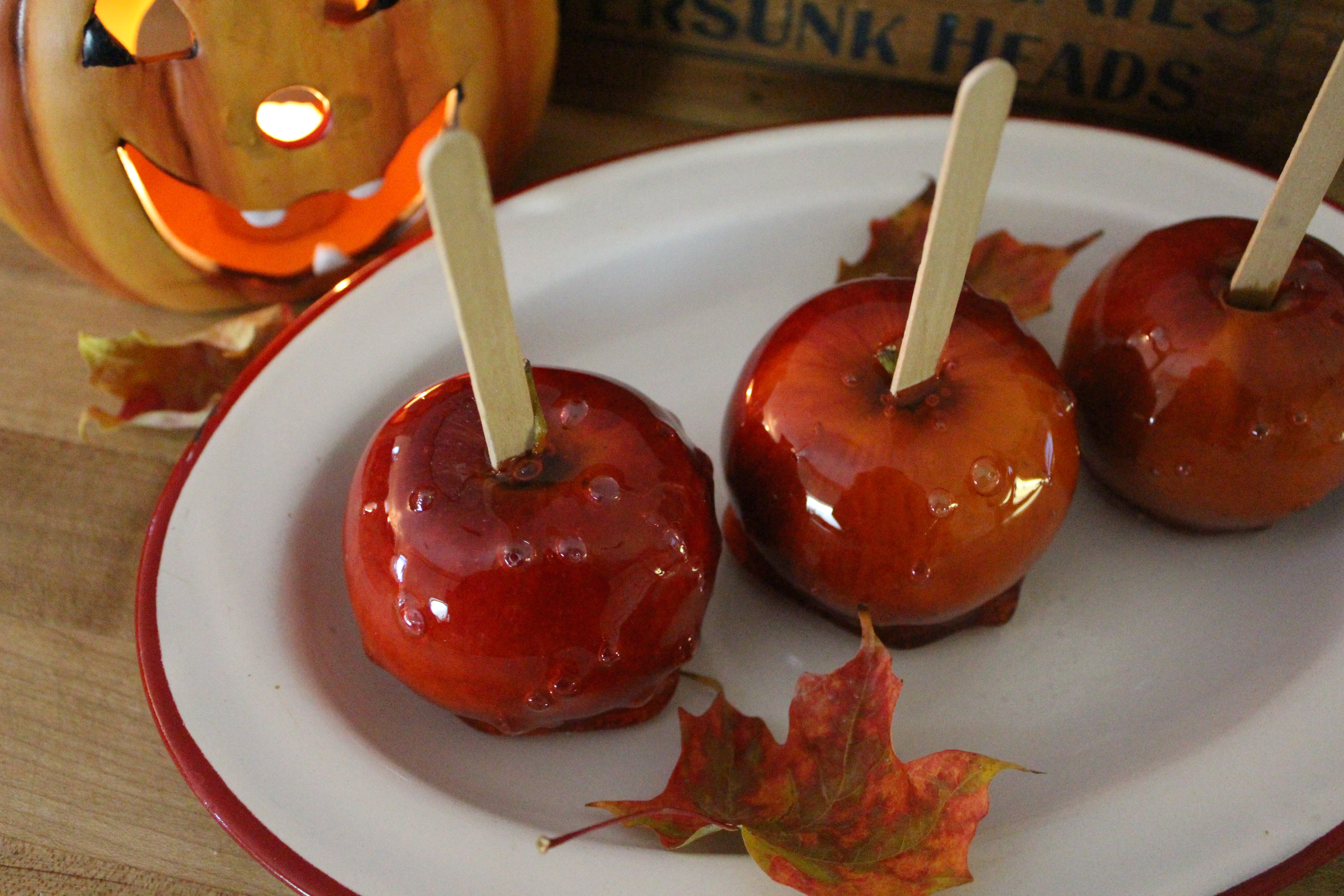 How to make good old fashioned TOFFEE APPLES at home 18 How to make good old fashioned TOFFEE APPLES at home 19