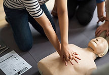 Emergency-First-Aid-at-Work-course.jpeg