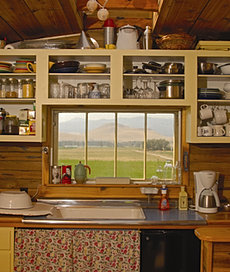 Hut 1 kitchen