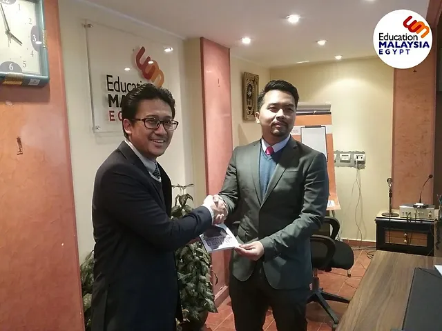 Kunjungan Hormat Majlis Tertinggi Pengurusan Anak Anak Negeri Sembilan Mtpansm Ke Atas Menteri Penasihat Eme