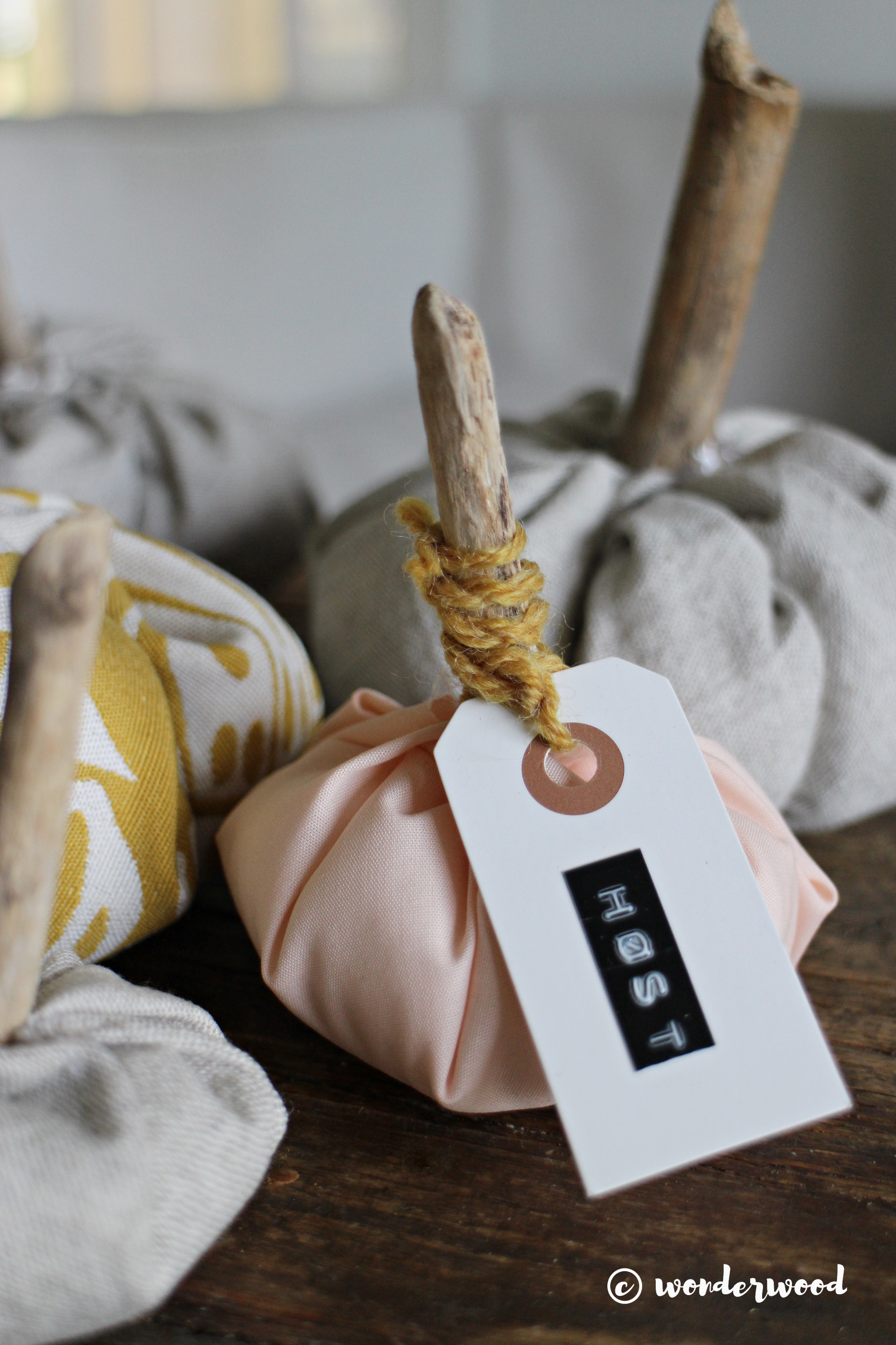 diy gresskar i stoff // diy fabric pumpkins