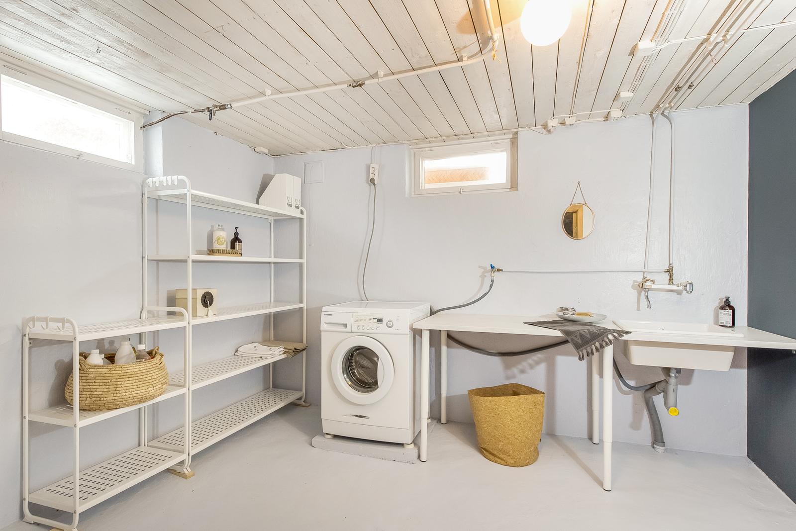 hus til salgs // house for sale