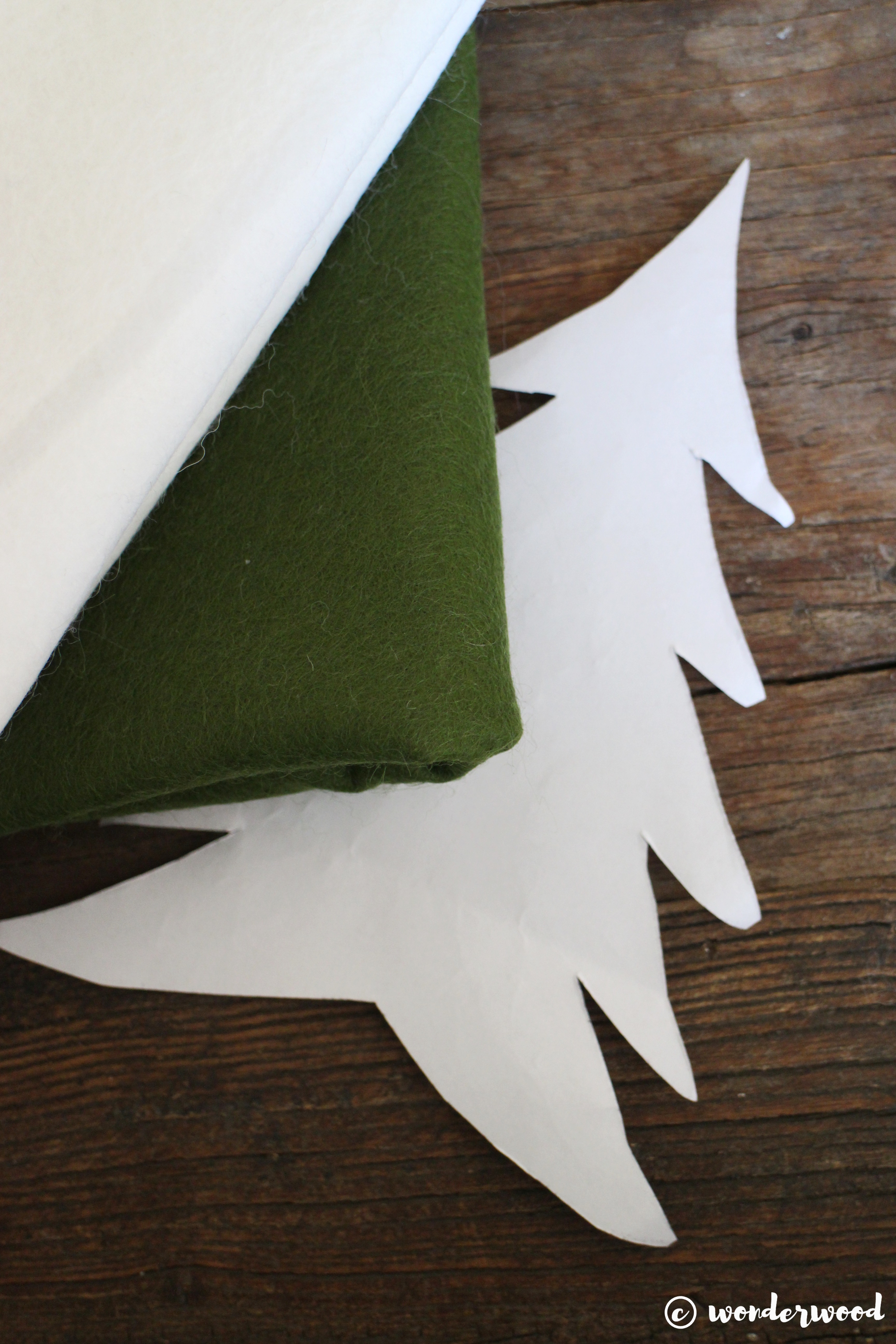 diy filt-tre // diy felt trees