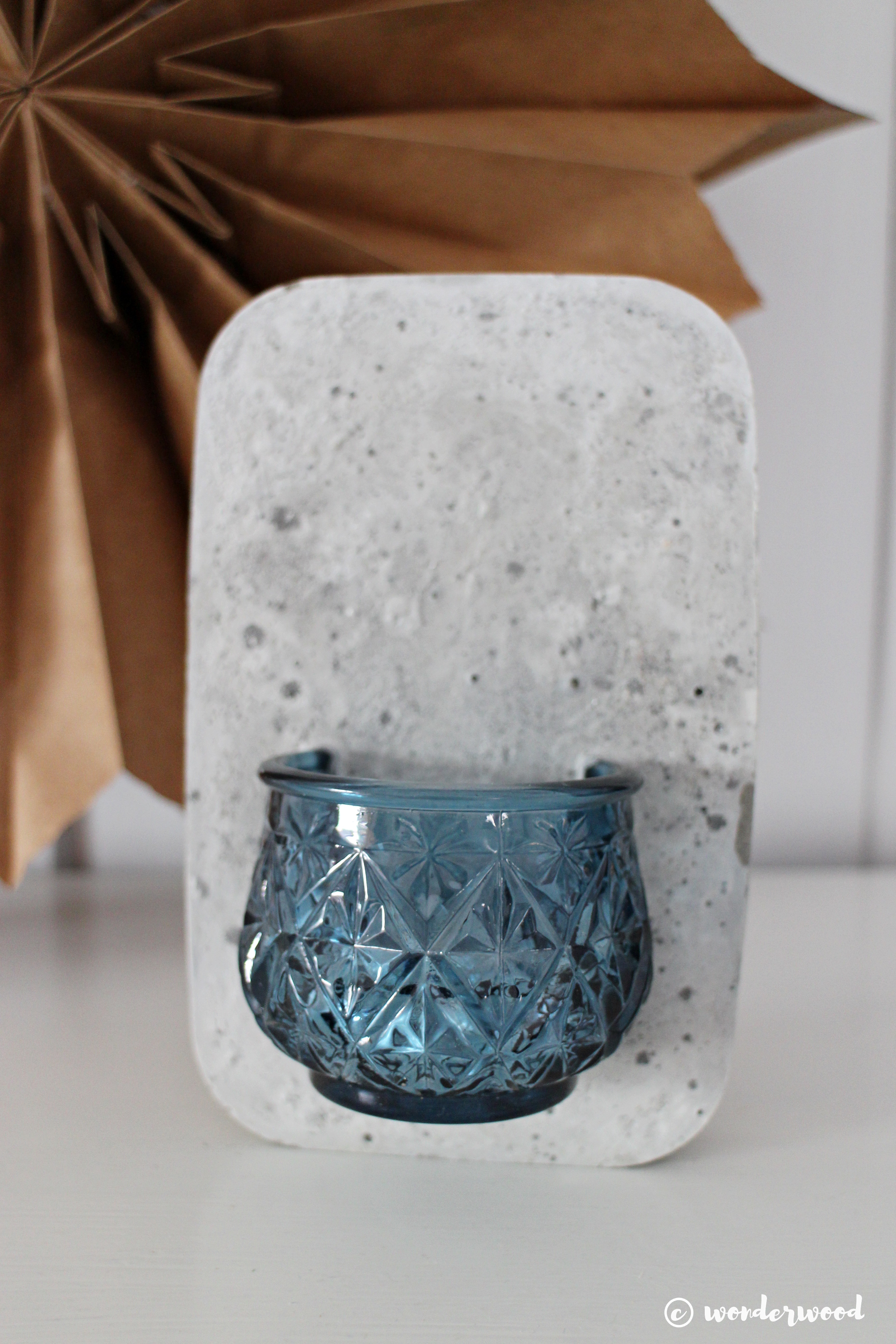 TIPS TIL HJEMMELAGDE JULEGAVER 4: diy vegglysestake i betong // HOMEMADE CHRISTMAS GIFT IDEAS 4: diy concrete wall candle holder