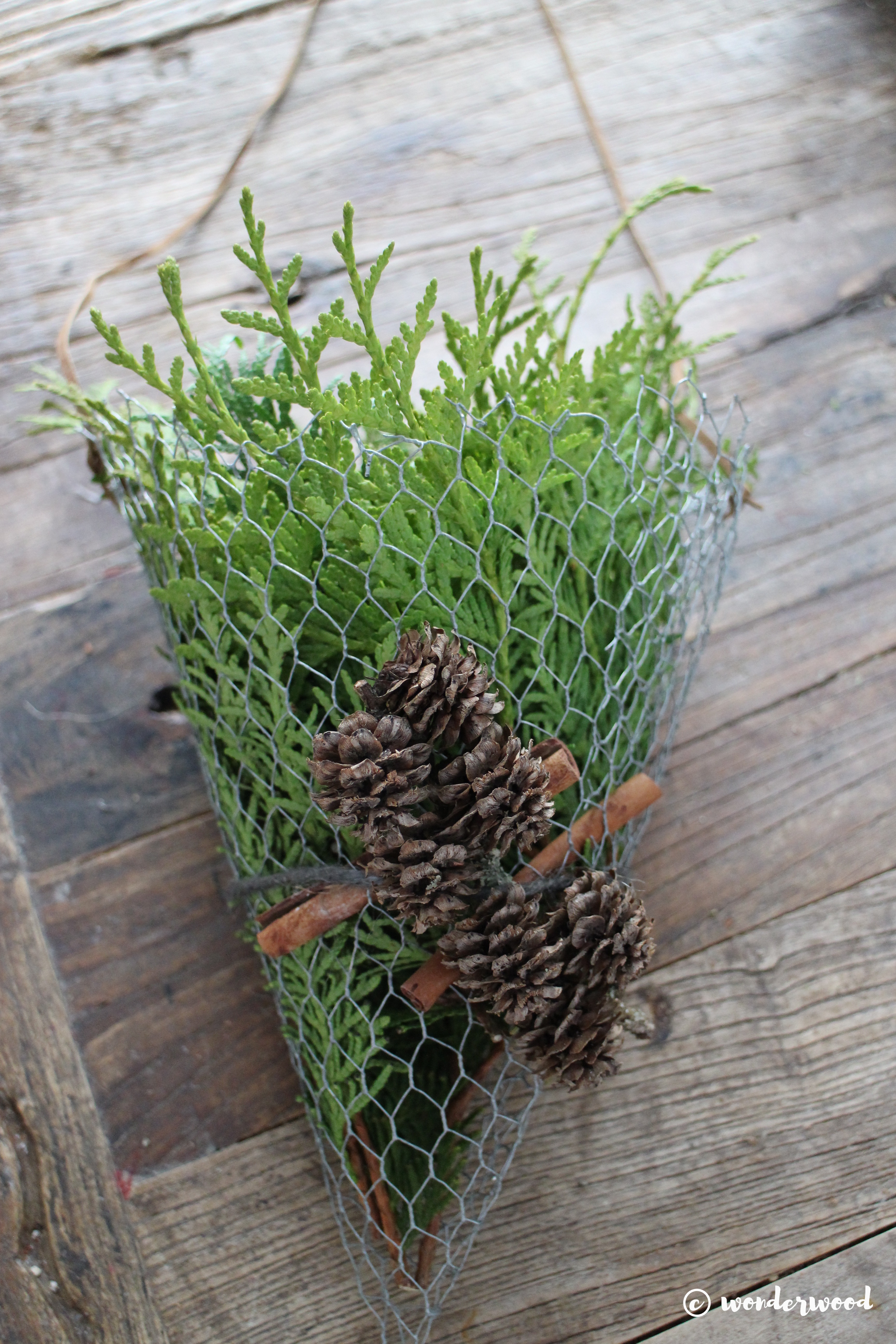 diy kremmerhus av hønsenetting // diy chicken wire cornets