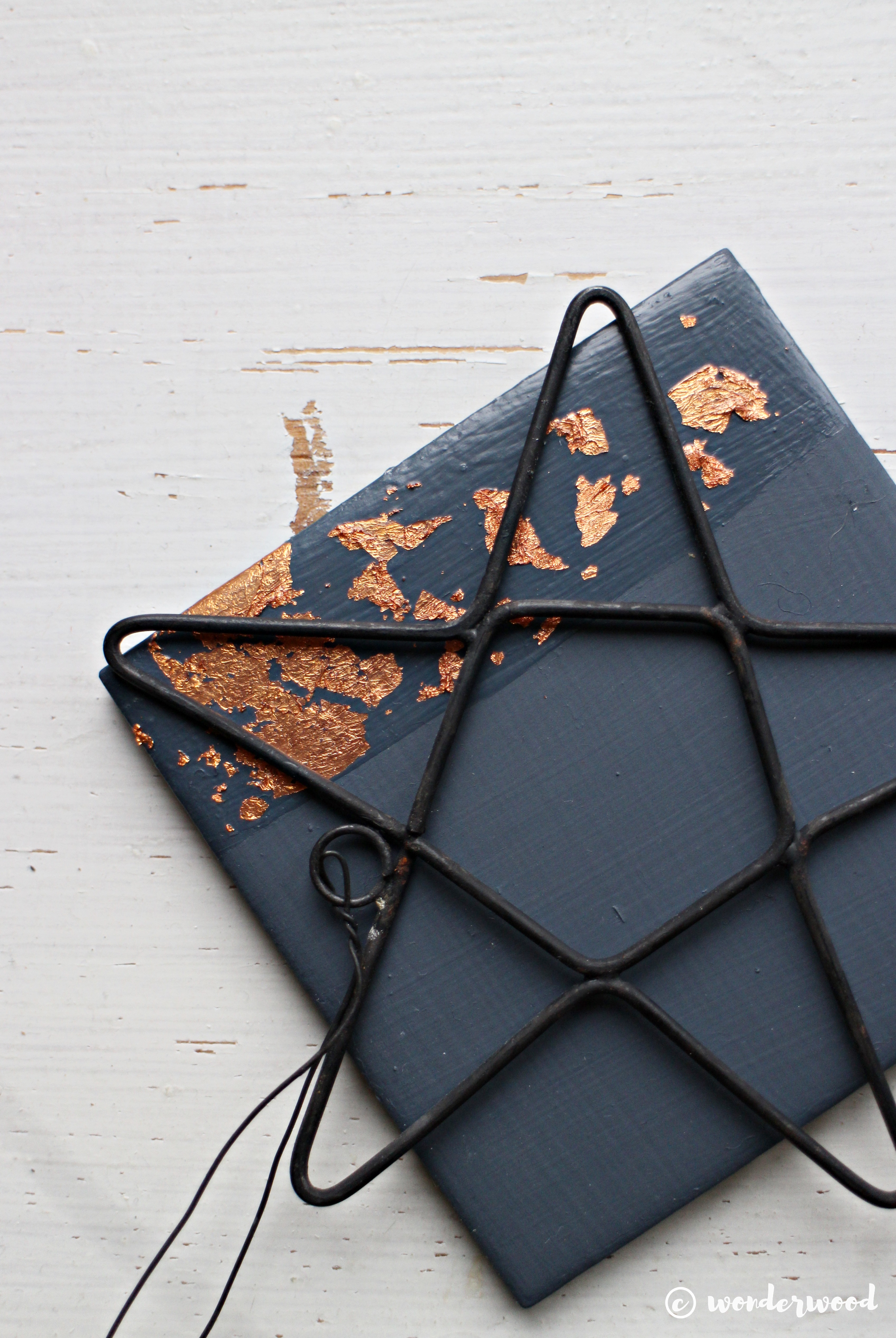 TIPS TIL HJEMMELAGDE JULEGAVER 1: diy kobberblad coasters // HOMEMADE CHRISTMAS GIFT IDEA 1: diy copper leaf coasters