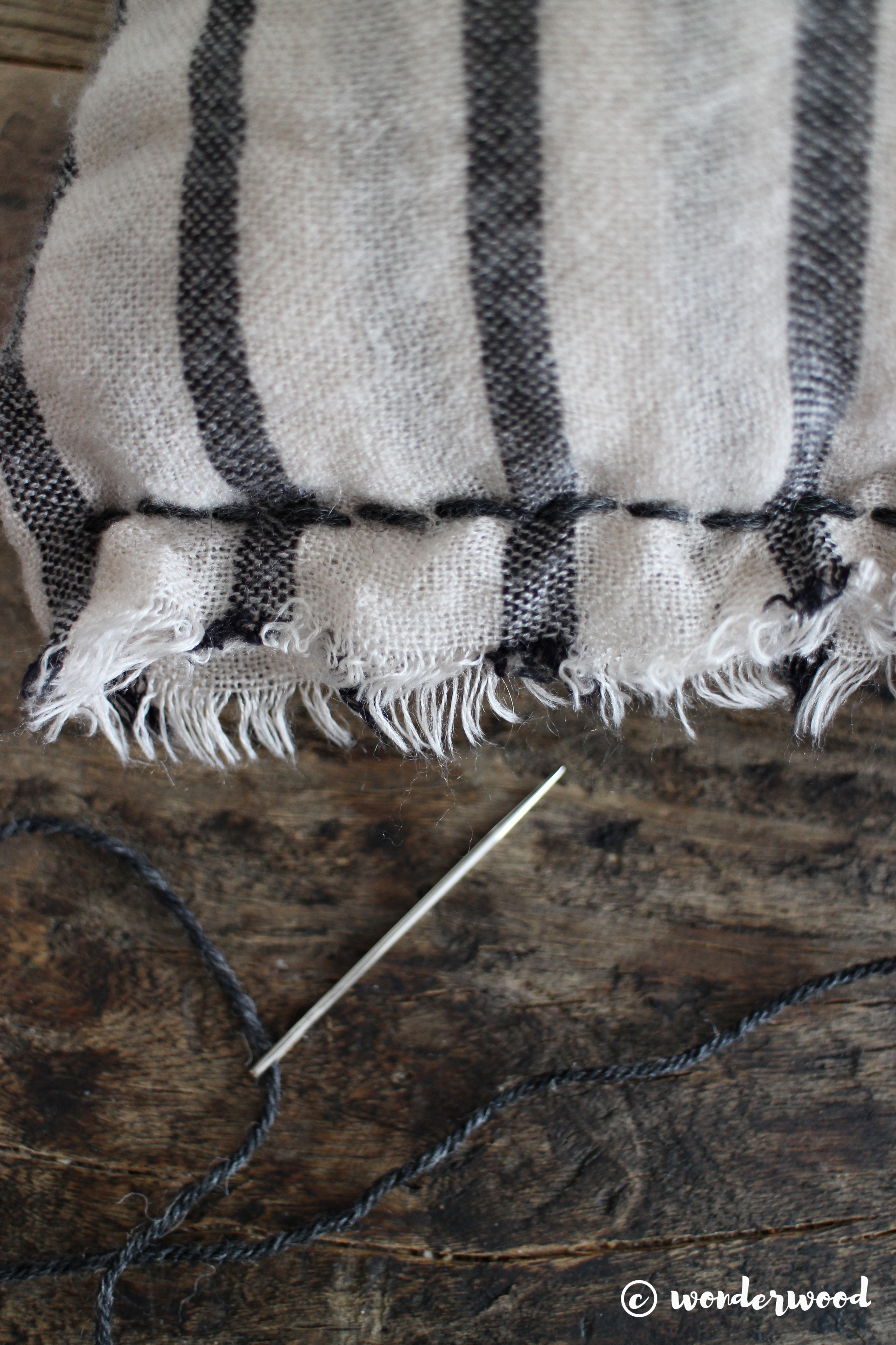 diy putetrekk av skjerf // diy scarf pillowcase