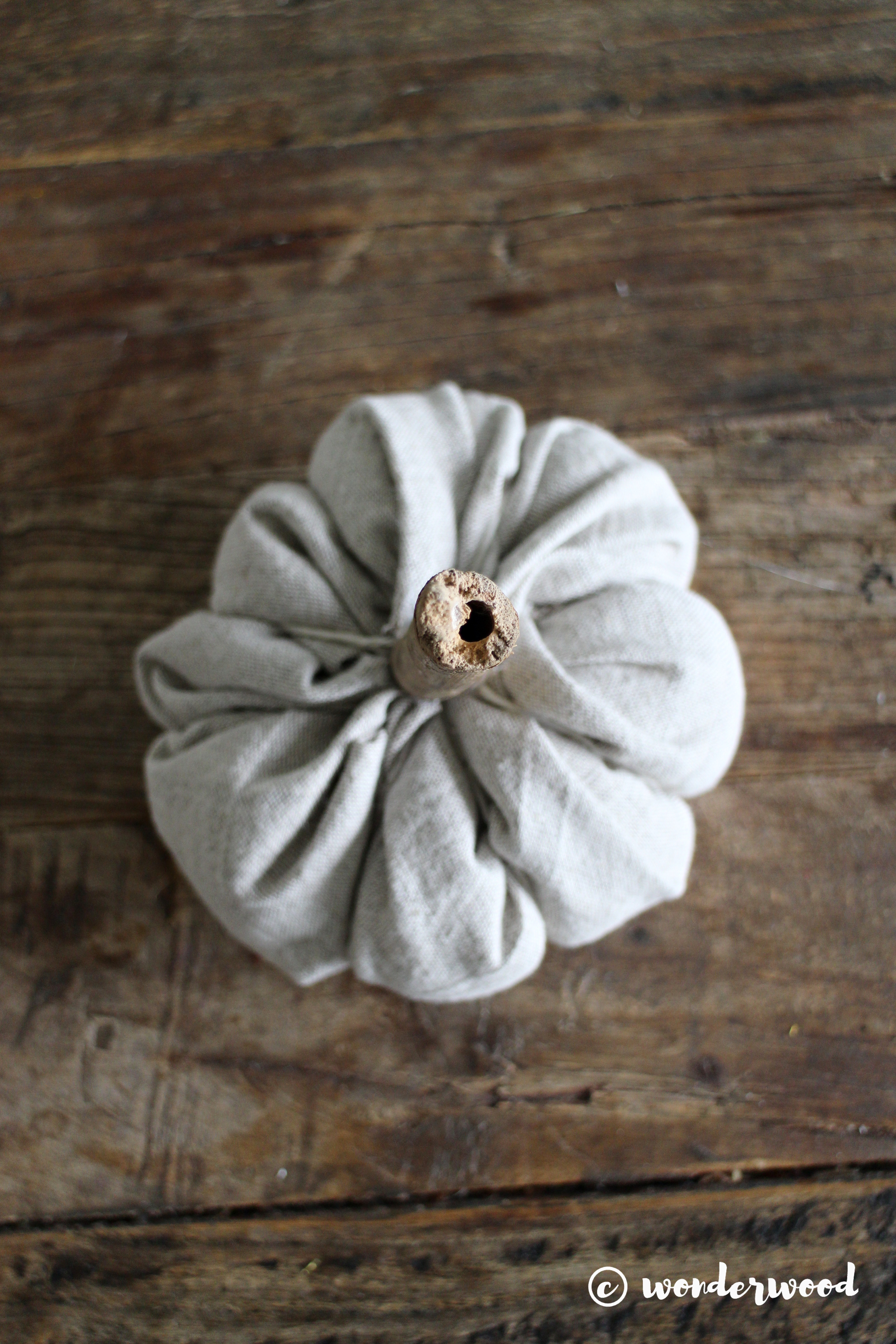 diy gresskar i stoff // diy fabric pumpkins
