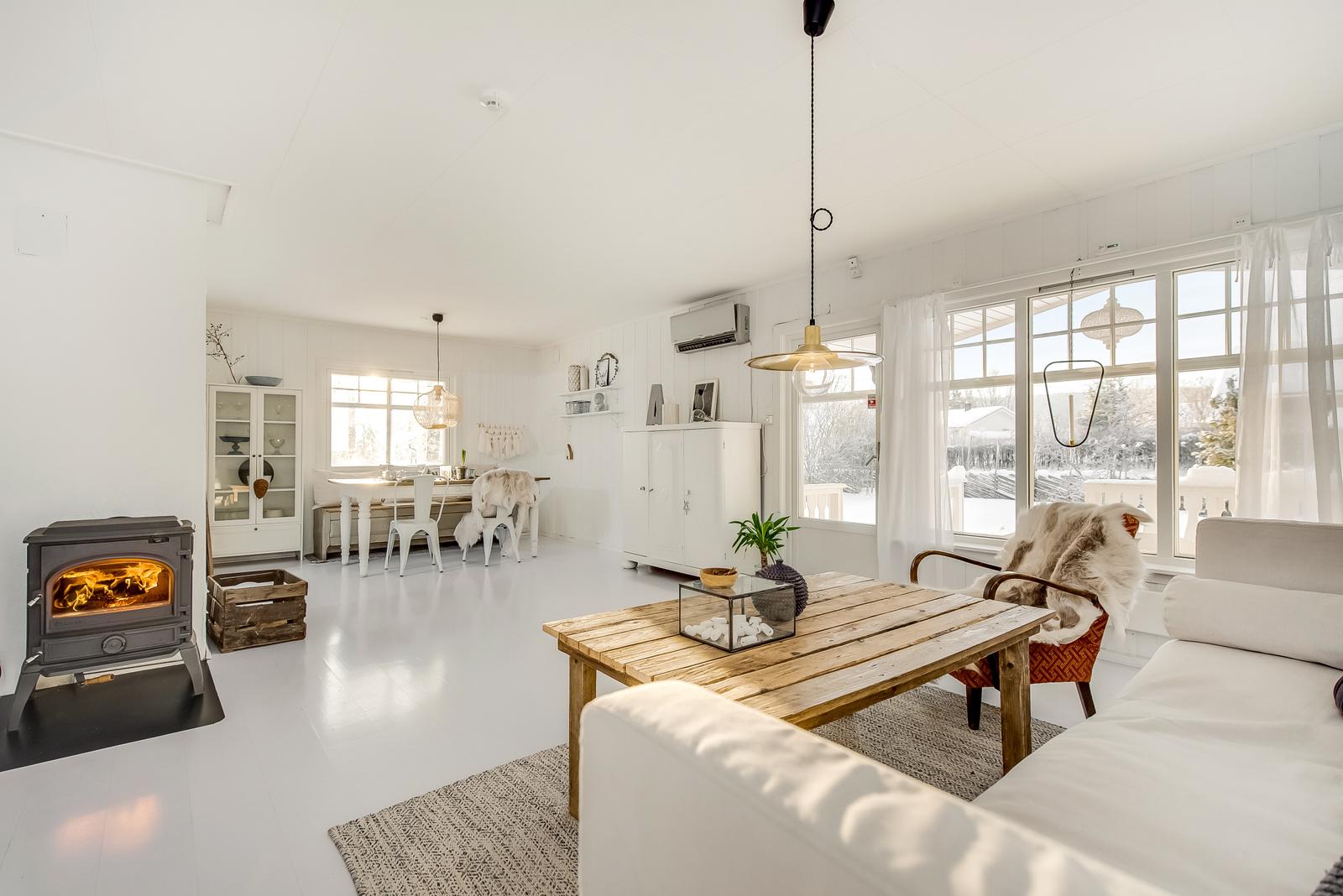 hus til salgs // house for sale