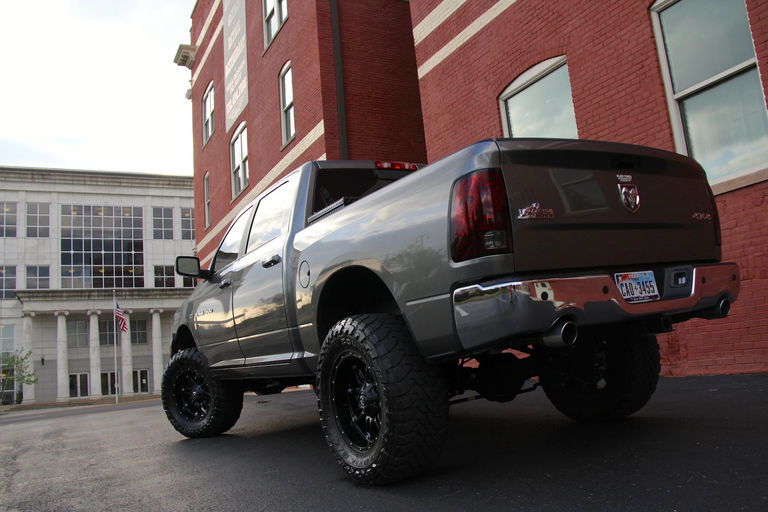 Offroad Outlaws Katy Texas Solution to Lift Kits and Truck Accessories