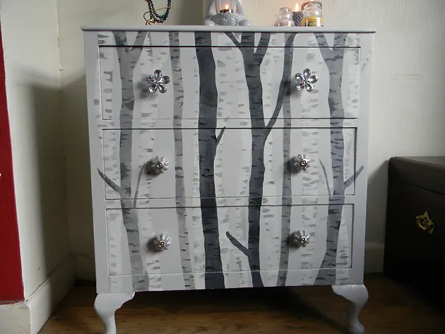 Light Grey Chest Of Drawers