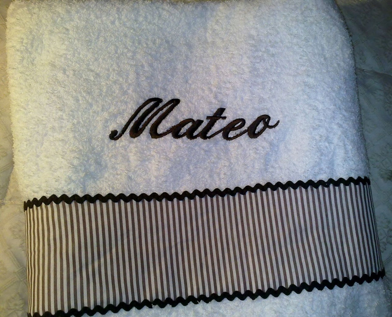 Coco Bordados - Decorá, Distinguí o Renová tus prendas | Wix.com