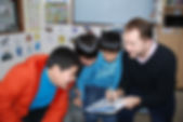 お子様の可能性を伸ばす カリキュラム 英会話 小学生コース 講師 外国人講師