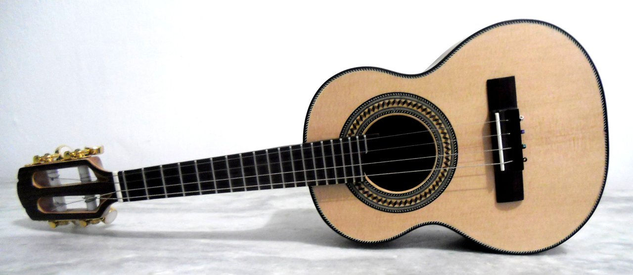 Tampo em Pinho Alemão