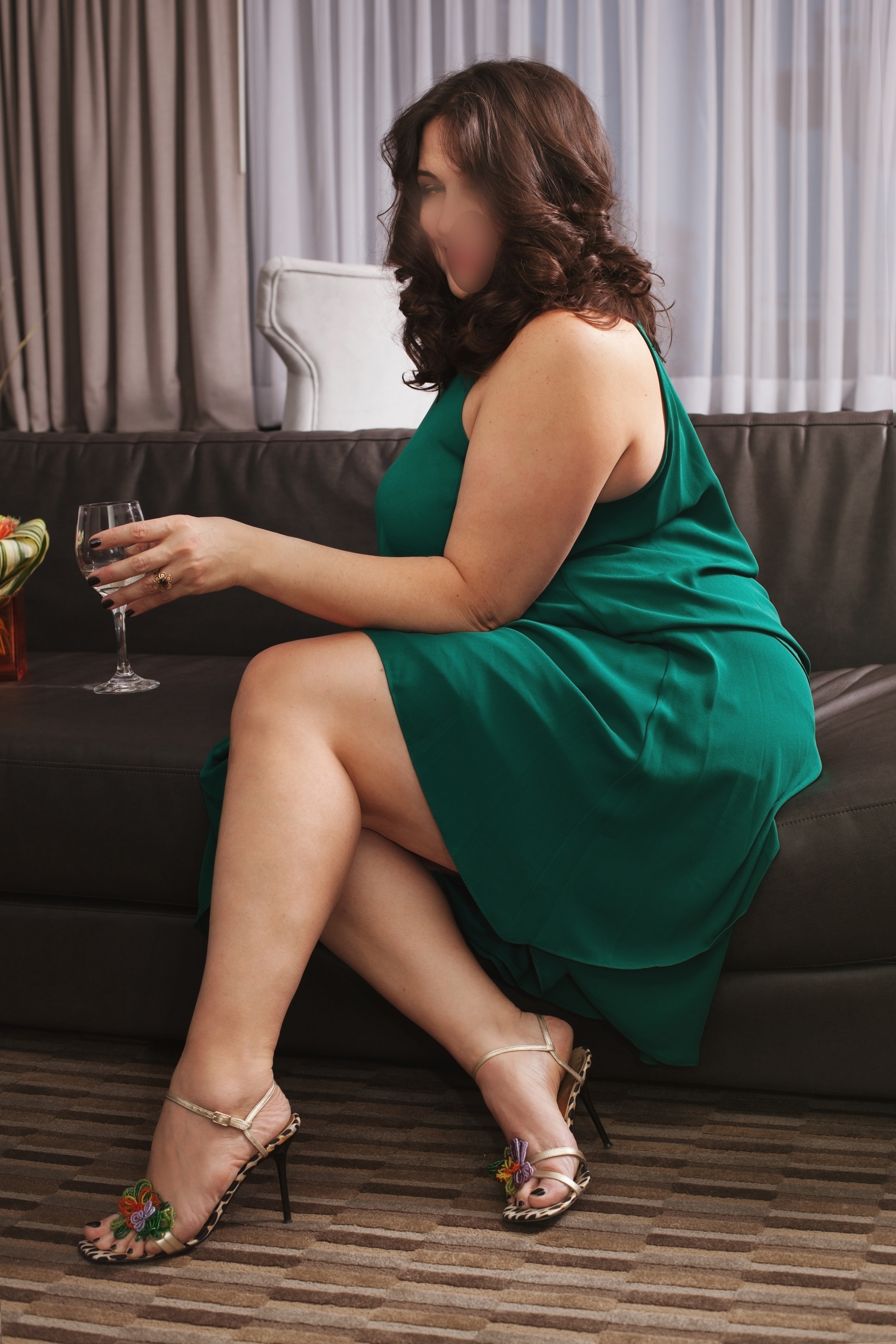 maturewomen,Travis Japan voluptuous mature independent escort montreal, canada, worldwide