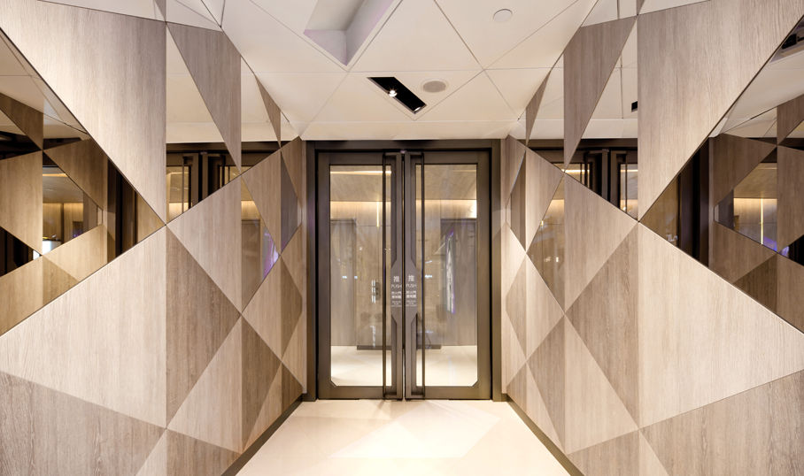 LIFT LOBBY by Alexander Wong