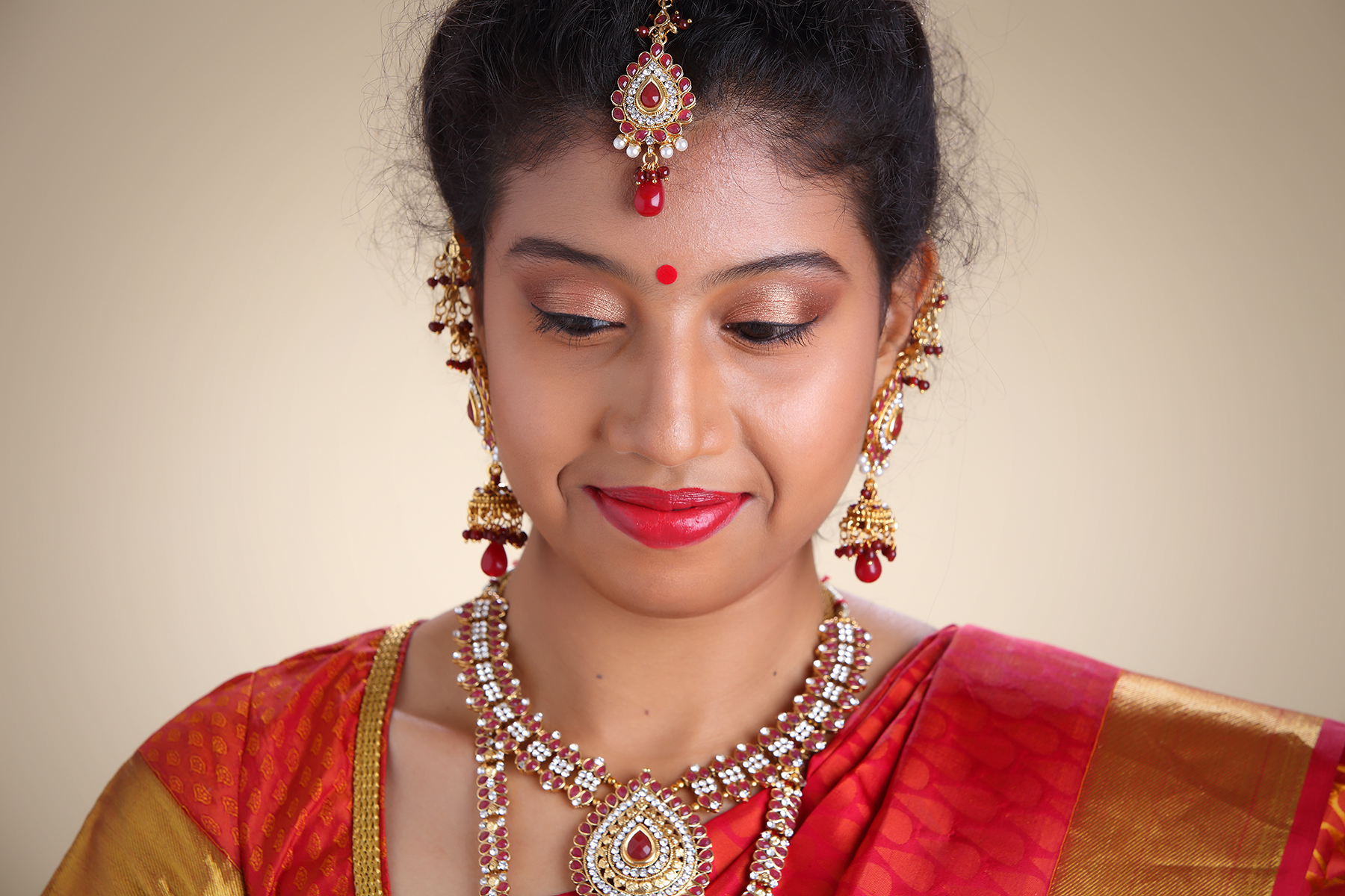 Best female bridal makeup artist in Chennai - for weddings ...
