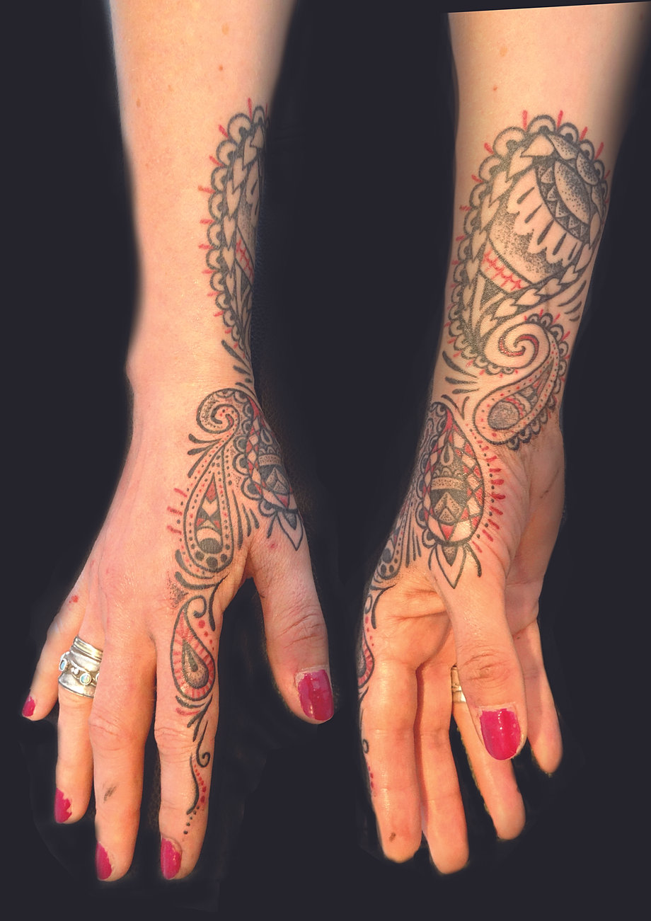 Dot work and geometric tattooing by Fade FX