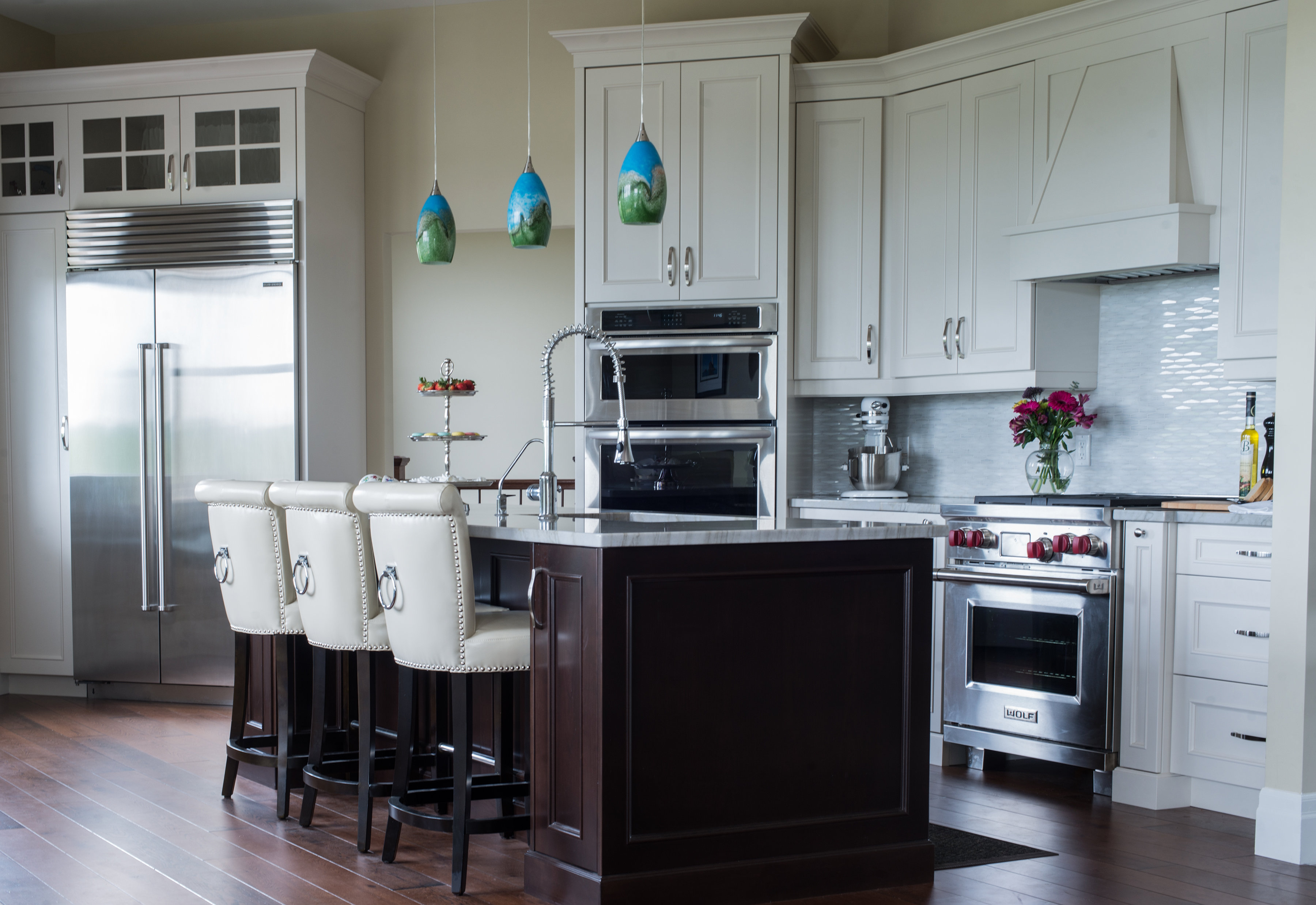 website | Lakeside Kitchen Bright custom kitchen ...