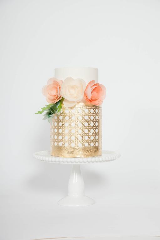 wedding cakes san diego hey there cupcake rice paper flower