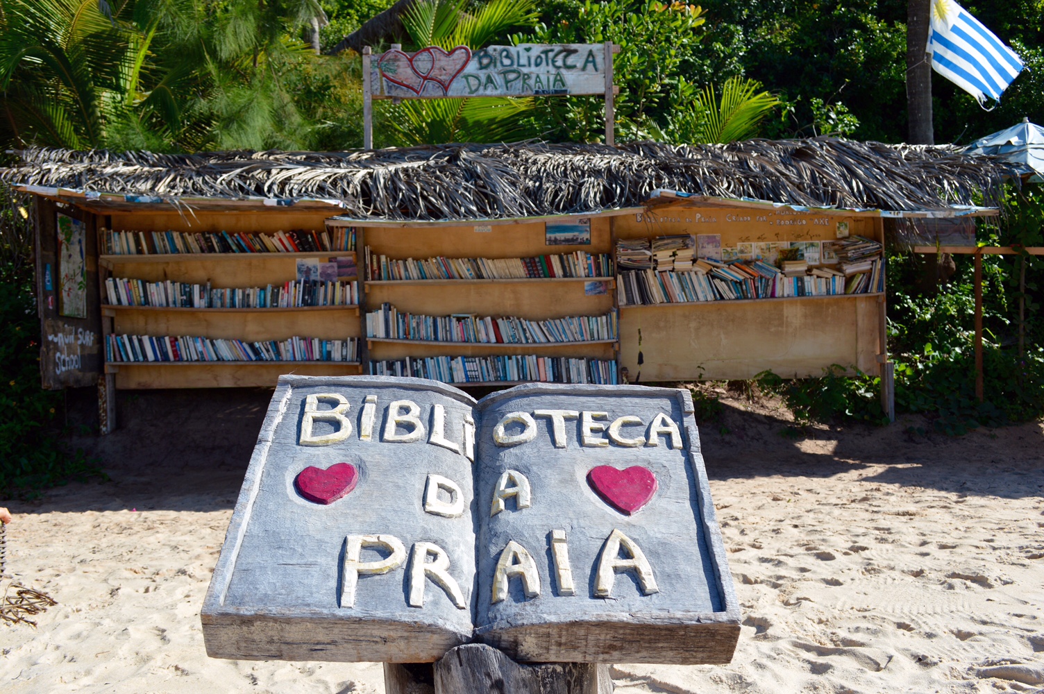 Resultado de imagem para bibliotecas de praia