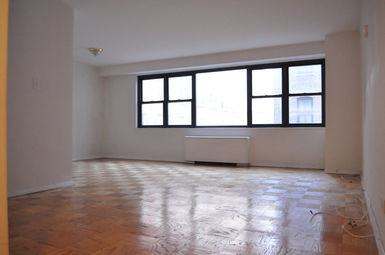 Roy Elmalich Front Line Ny Realty Luxury Manhattan Rentals No