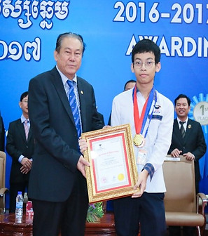 award_03.jpg
