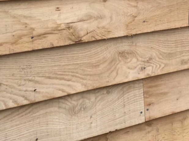 Hampshire Green Oak Quality Oak Feather