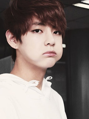 Résultat de recherche d'images pour "taehyung"