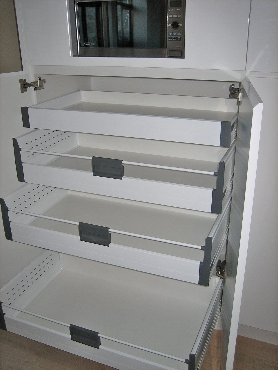 Roys Kitchens And Fitouts Drawers And Pantry