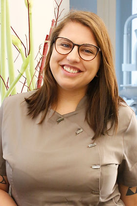 Nadine Sommer, Dentalassistentin.jpg