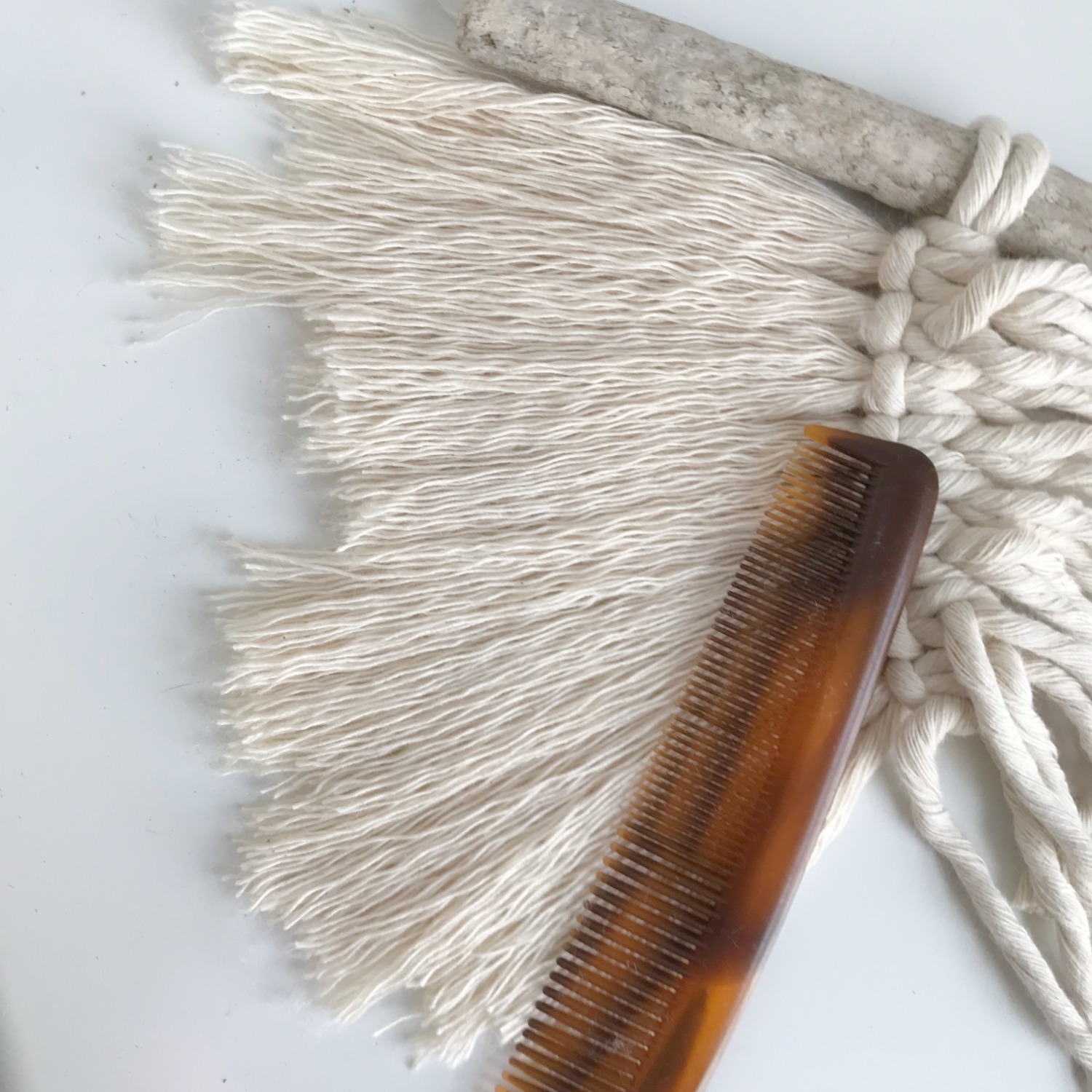 How to make a Macrame Feather