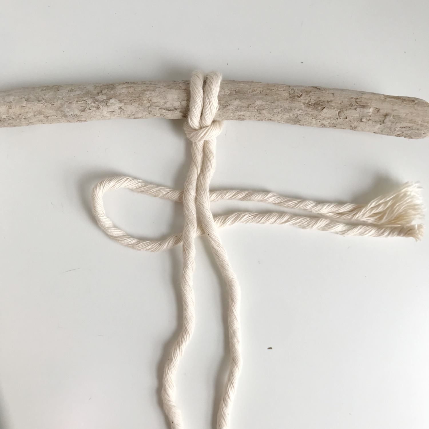 How to make a Macrame Feather