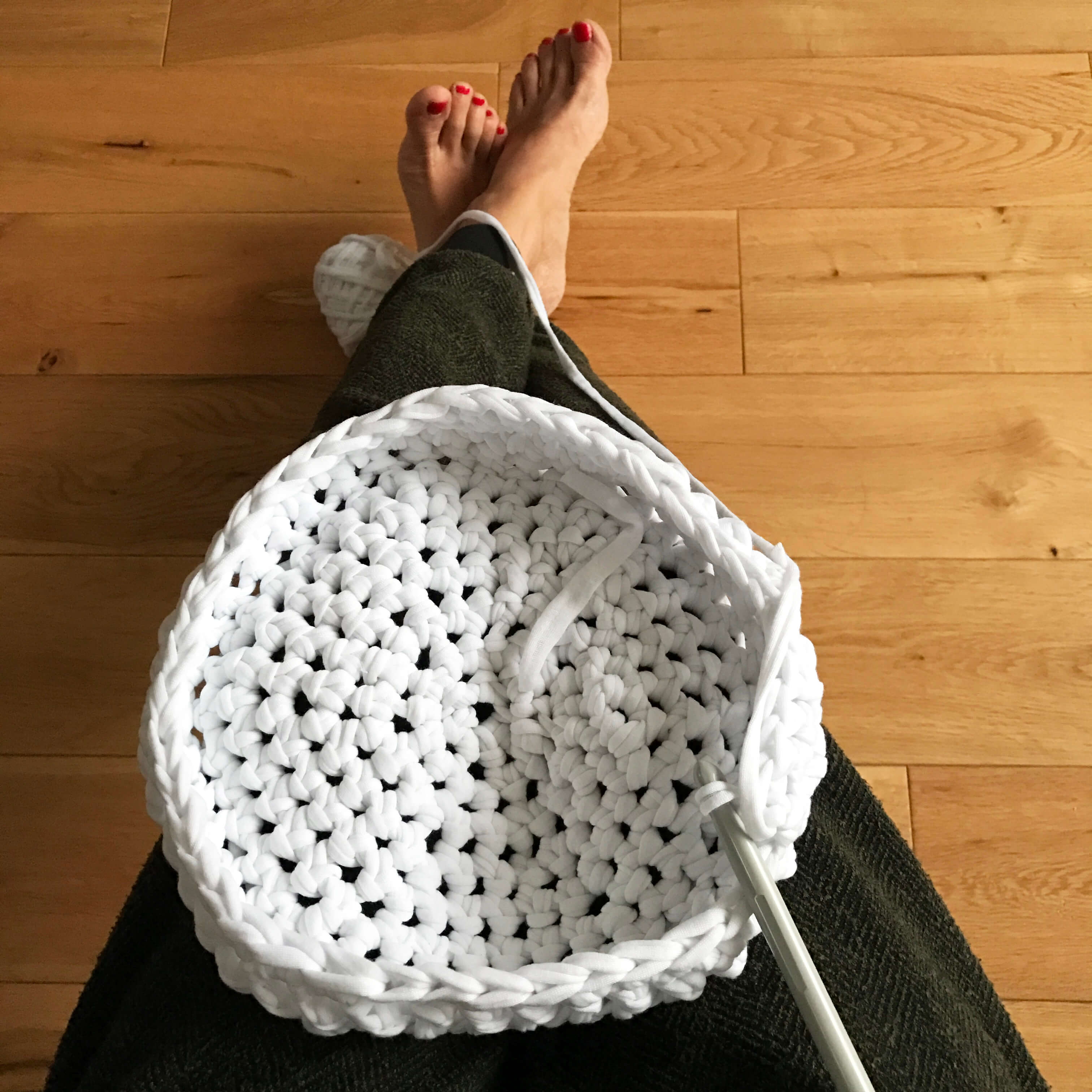 CROCHET A BASKET