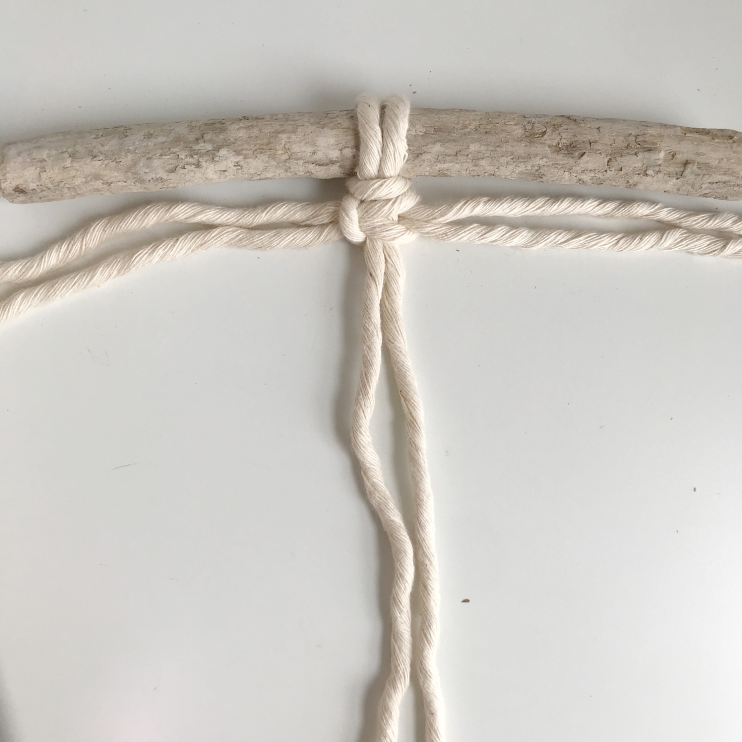 How to make a Macrame Feather