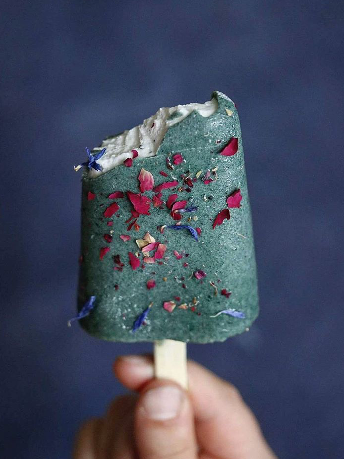 <div>5 food stylists I can't stop following!</div>