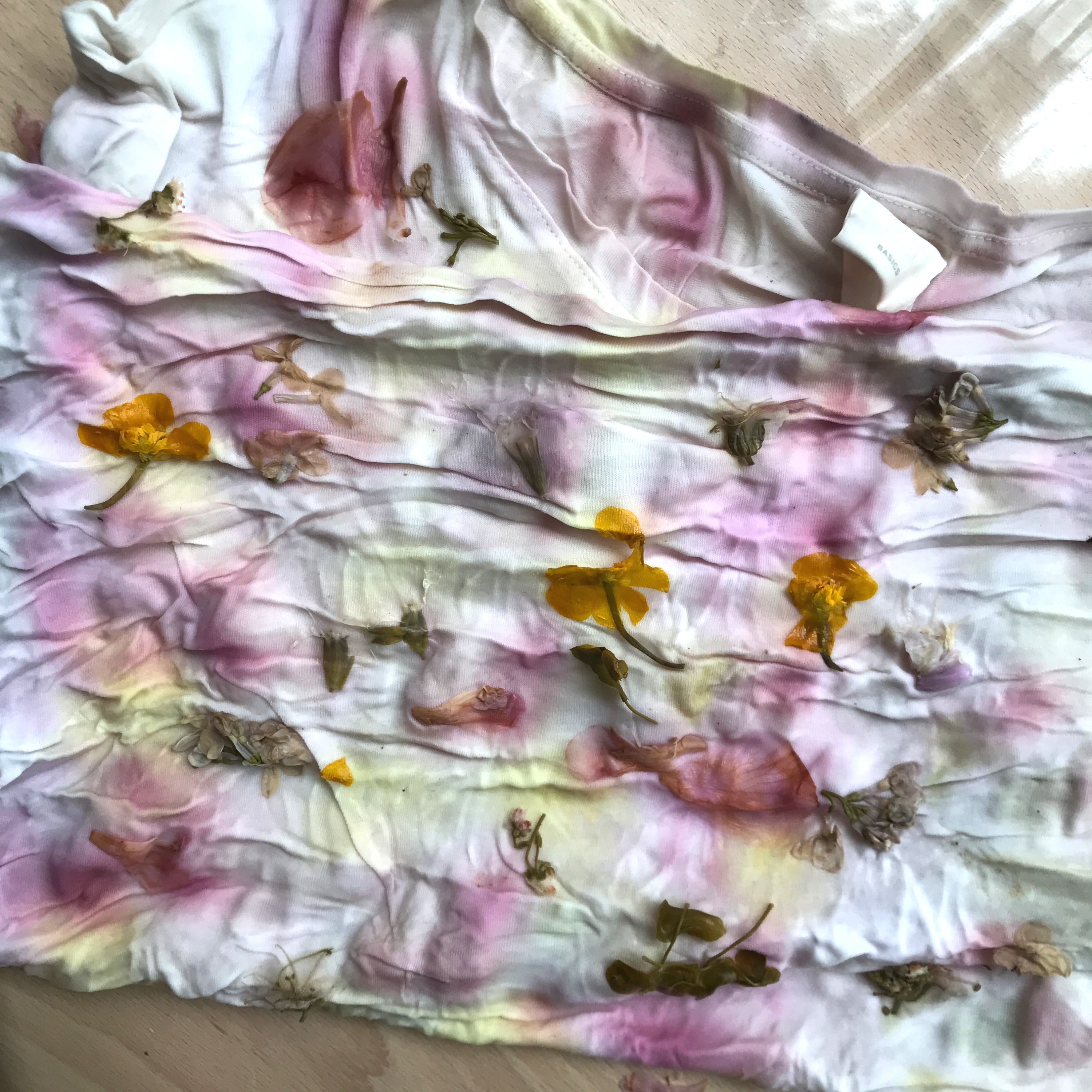 Bundle dyeing with flowers OBSiGeN