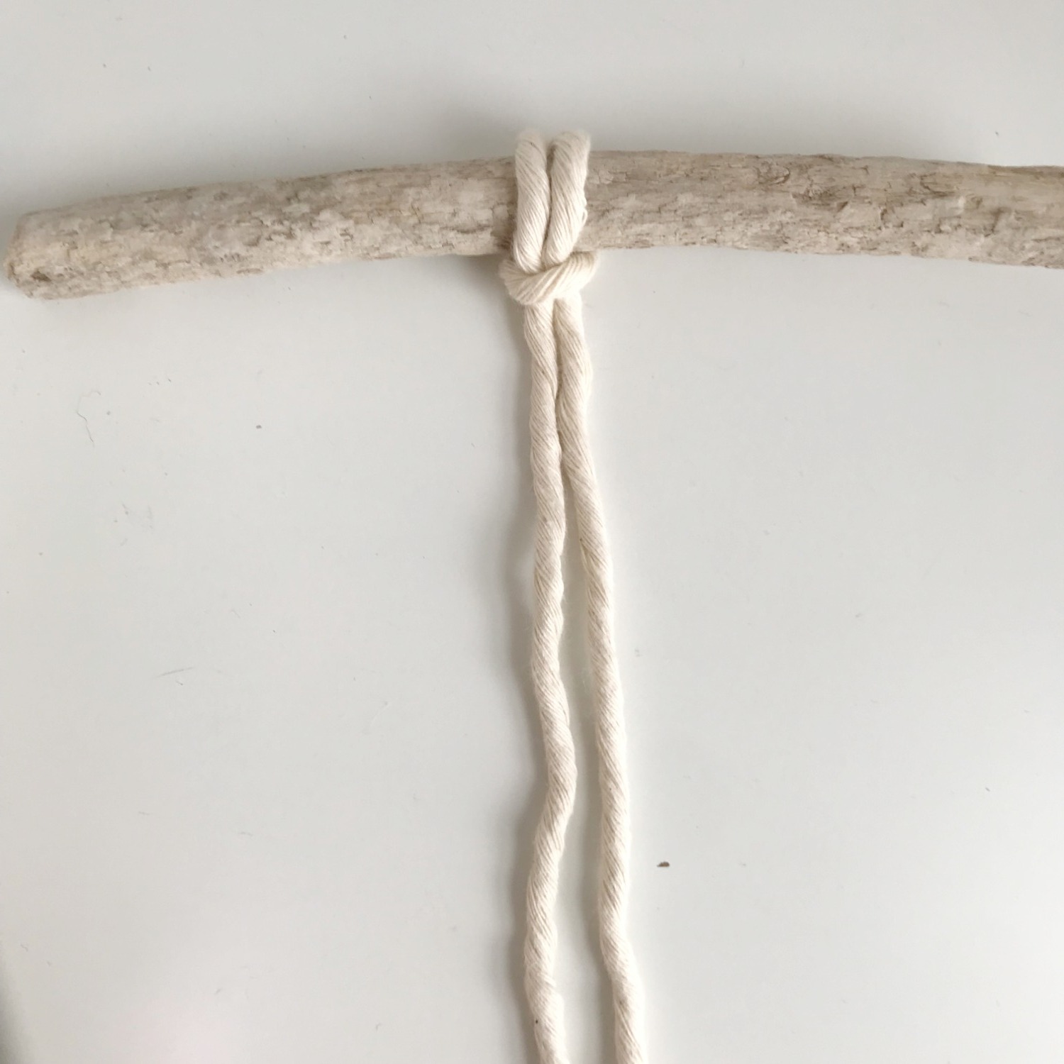 How to make a Macrame Feather