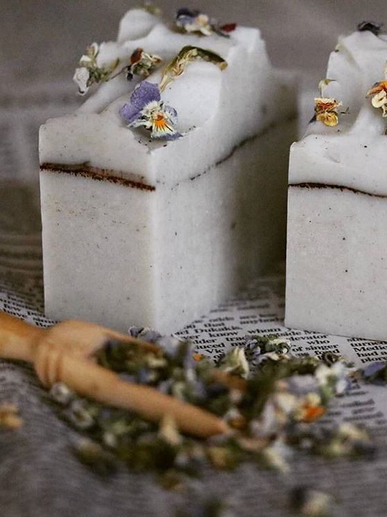 <div>5 food stylists I can't stop following!</div>