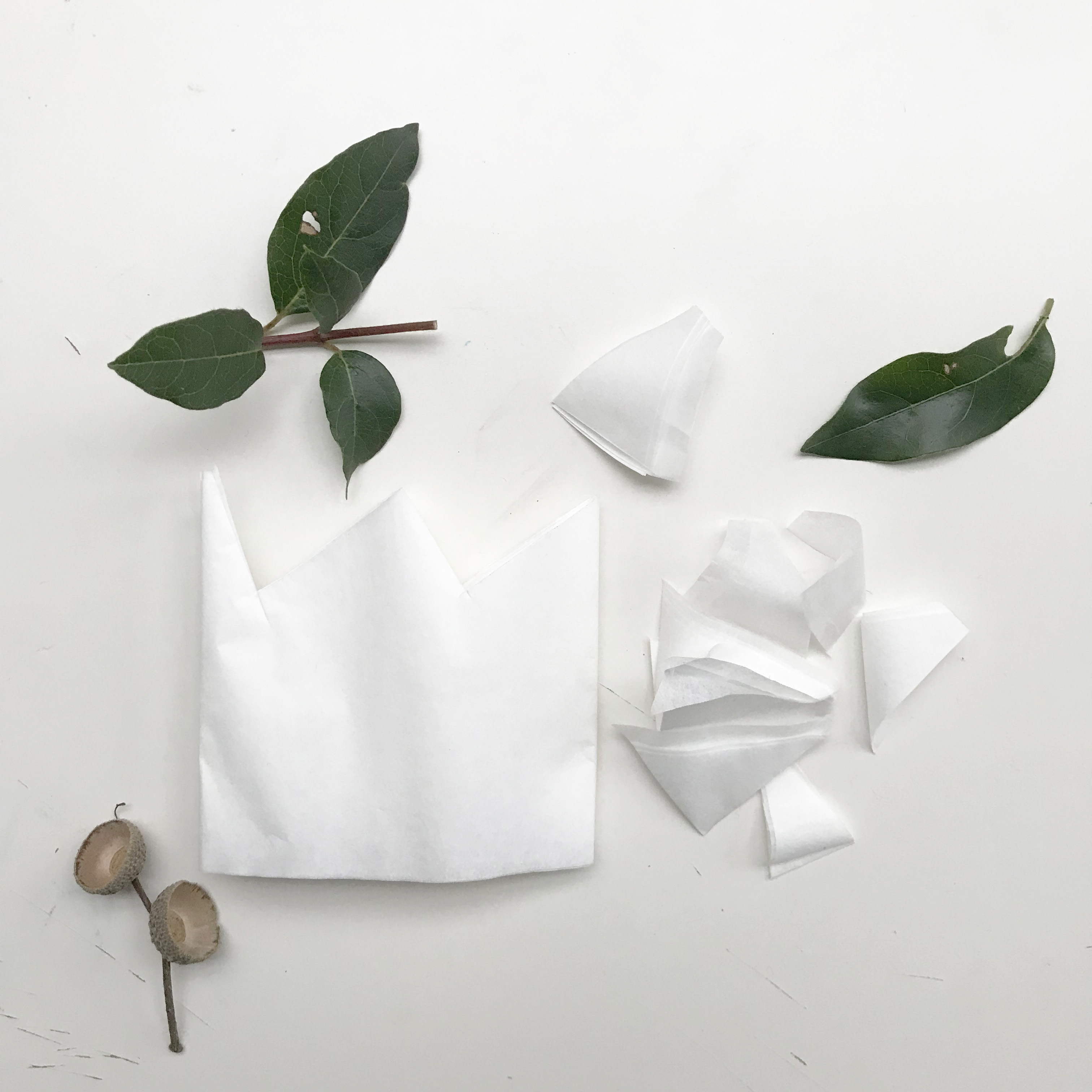 Easy DIY Christmas Crackers