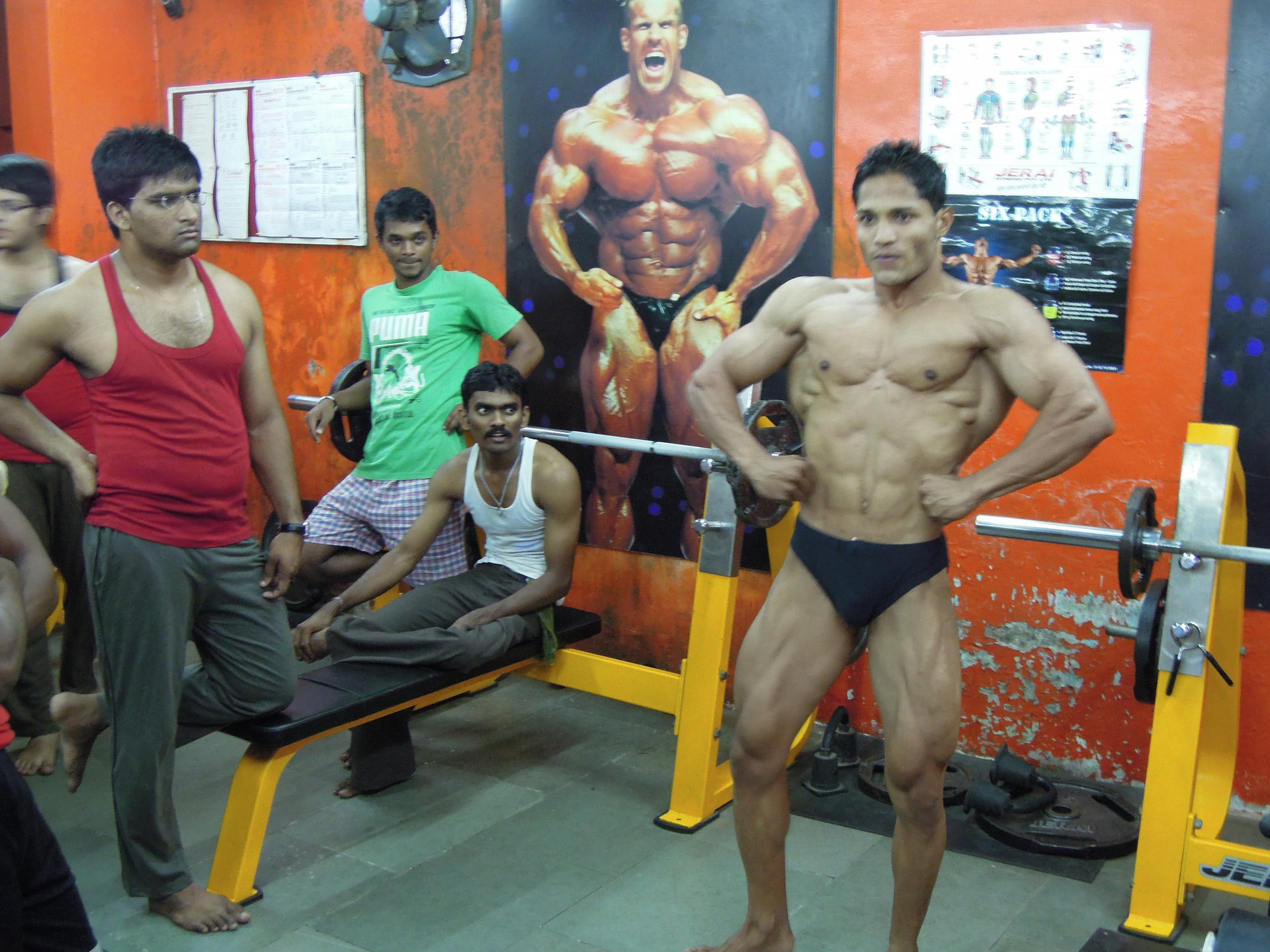 SEARCH AND BUY THIS PRODUCT Pumping Iron in Dharavi | Sean Lawrence Roberts