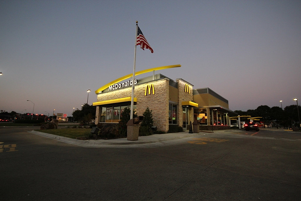 ROGUE ARCHITECTS McDonald's Fort Worth, Texas