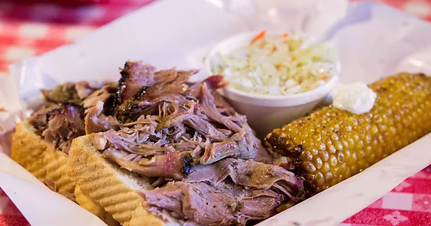 Top 5 Bbq Restaurants In St Louis Family Attractions Card Barbecue Talk About A St Louis Favorite And One Heck Of Hearty Meal When It Comes To In These Restaurants Pull Out All The Stops